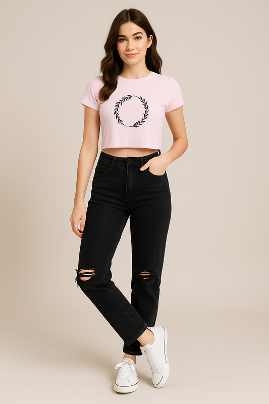 Pink Laurel Wreath Crop Top for Women – Stylish Casual Streetwear Tee